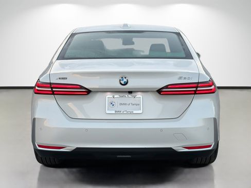New 2027 BMW 530i xDrive w/ Premium Package AWD/4WD image 4
