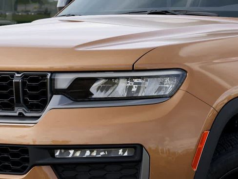 New 2026 Jeep Grand Cherokee Limited AWD/4WD image 10