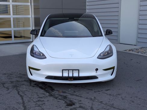 Used 2021 Tesla Model 3 Performance image 8