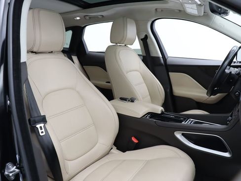 Used 2019 Jaguar F-PACE Prestige AWD/4WD image 33