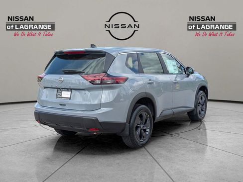 New 2026 Nissan Rogue SV FWD image 5