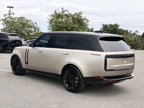 New 2026 Land Rover Range Rover Long Wheelbase SE AWD/4WD image 3