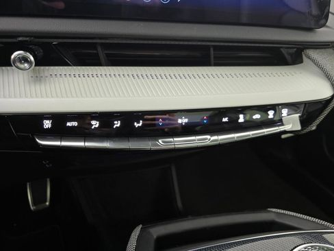 New 2026 Cadillac Optiq Luxury 1 image 30