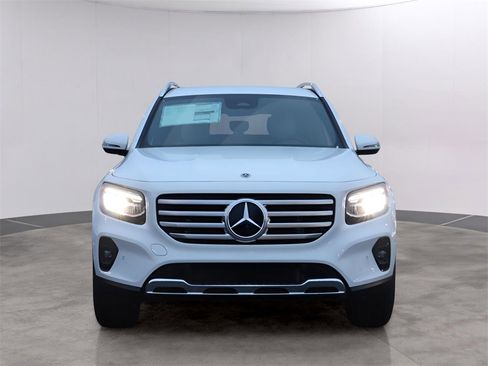 New 2025 Mercedes-Benz GLB 250 4MATIC image 2