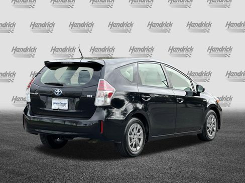 Used 2017 Toyota Prius V Two w/ Carpet Mat Package image 5