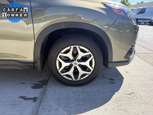 Used 2024 Subaru Forester Premium AWD/4WD image 12