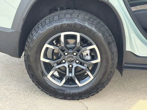 Used 2026 Chevrolet Equinox ACTIV image 17