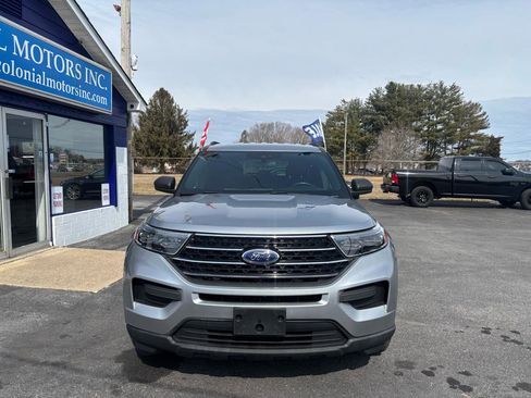 Used 2020 Ford Explorer XLT w/ Comfort Package image 3