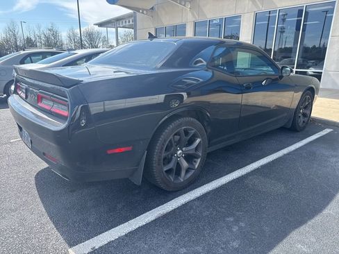Used 2018 Dodge Challenger SXT Plus image 4