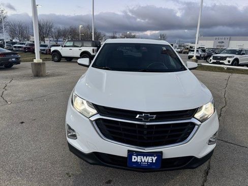 Used 2018 Chevrolet Equinox LT image 2