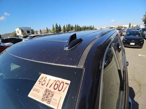 Used 2023 GMC Yukon XL Denali AWD/4WD image 2