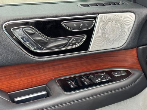Used 2024 Lincoln Navigator L Reserve AWD/4WD image 18
