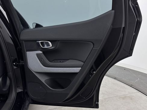 Used 2022 Polestar Polestar 2 w/ Plus Package AWD/4WD image 28