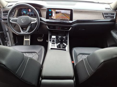 Used 2024 Volkswagen Atlas SEL Premium R-Line image 25