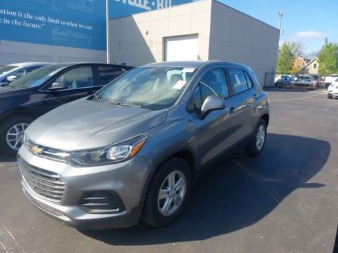 Used 2020 Chevrolet Trax LS image 4
