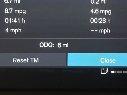 Used 2025 Volvo XC60 B5 Plus w/ Protection Package Premier image 22