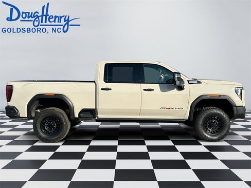 New 2026 GMC Sierra 2500 AT4X w/ AT4X AEV Edition image 6
