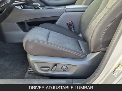 Certified 2025 Nissan Rogue SV FWD image 15