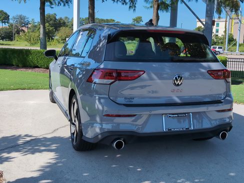 Used 2025 Volkswagen Golf S FWD image 8