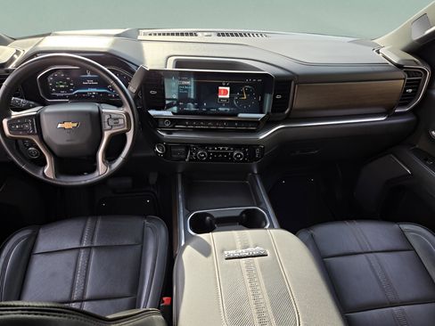 Used 2024 Chevrolet Silverado 2500 High Country w/ High Country Premium Package AWD/4WD image 12