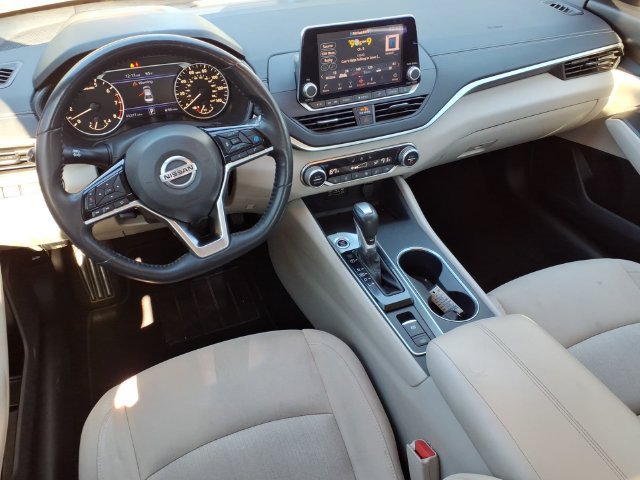 Used 2019 Nissan Altima 2.5 SV FWD image 17