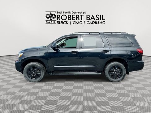 Used 2018 Toyota Sequoia TRD Sport AWD/4WD image 5