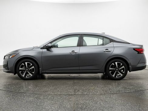 Used 2025 Nissan Sentra SV FWD image 5