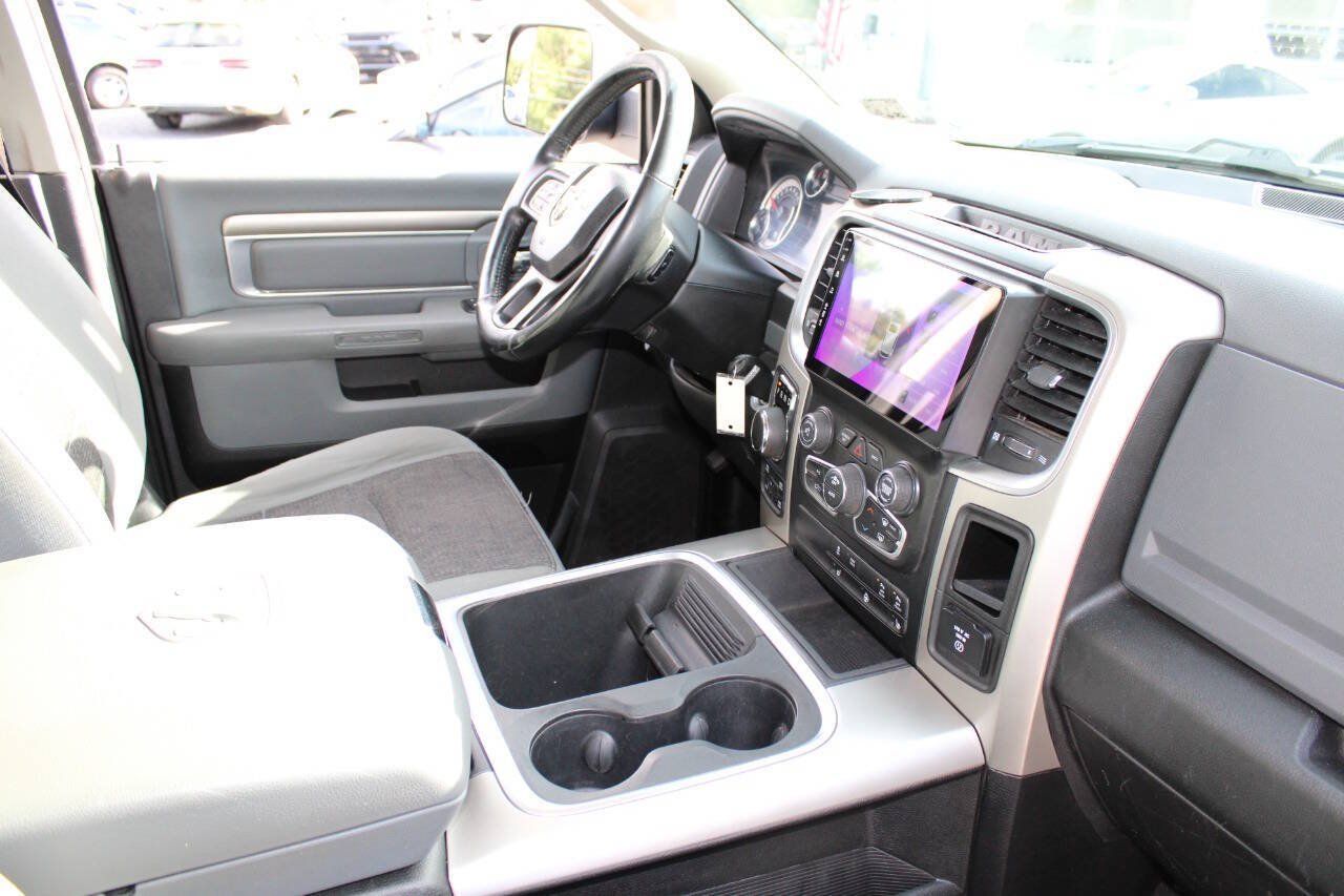 Used 2017 RAM 1500 Big Horn AWD/4WD image 12