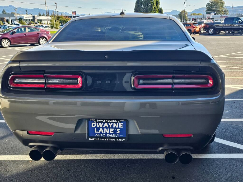 Used 2023 Dodge Challenger R/T RWD image 4