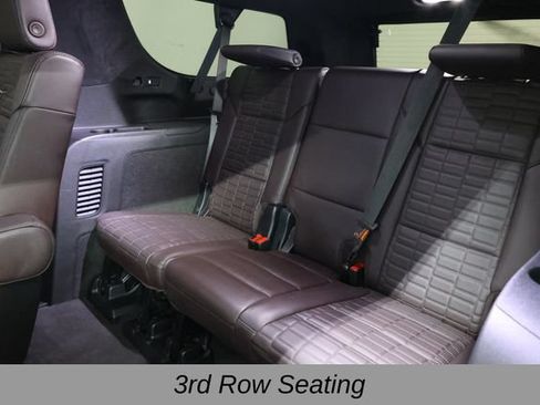Used 2024 Cadillac Escalade ESV V w/ Heavy-Duty Trailer Package AWD/4WD image 16