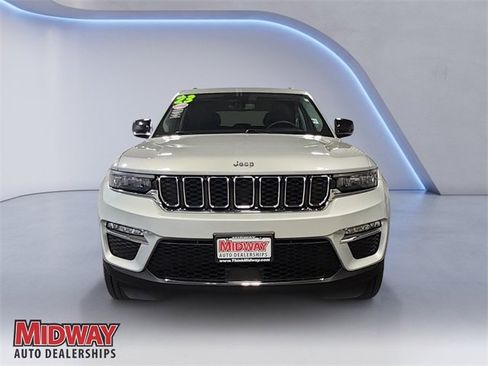 Used 2023 Jeep Grand Cherokee Limited image 8