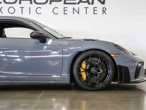 Used 2025 Porsche 718 Cayman GT4 RS w/ Weissach Package RWD image 20