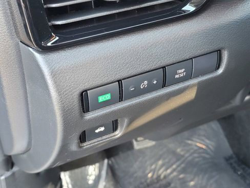 Used 2021 Nissan Sentra SV image 19