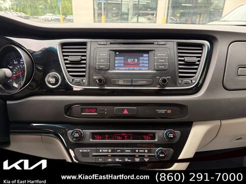 Used 2016 Kia Sedona EX FWD image 25