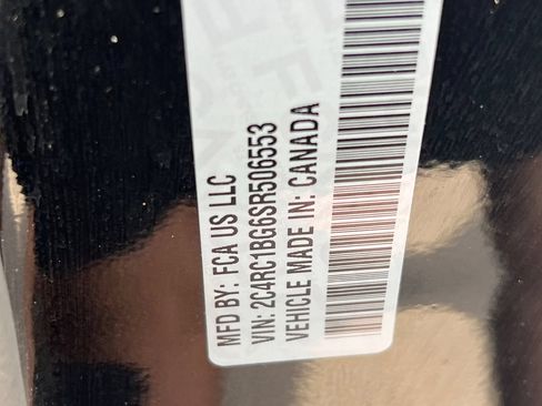 Used 2025 Chrysler Pacifica Select FWD image 31