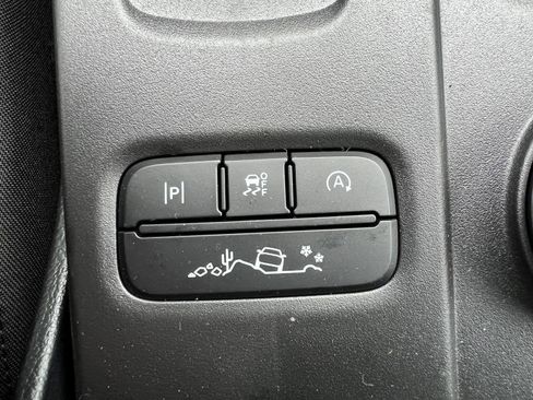 New 2025 Ford Ranger XLT w/ Equipment Group 301A High image 38