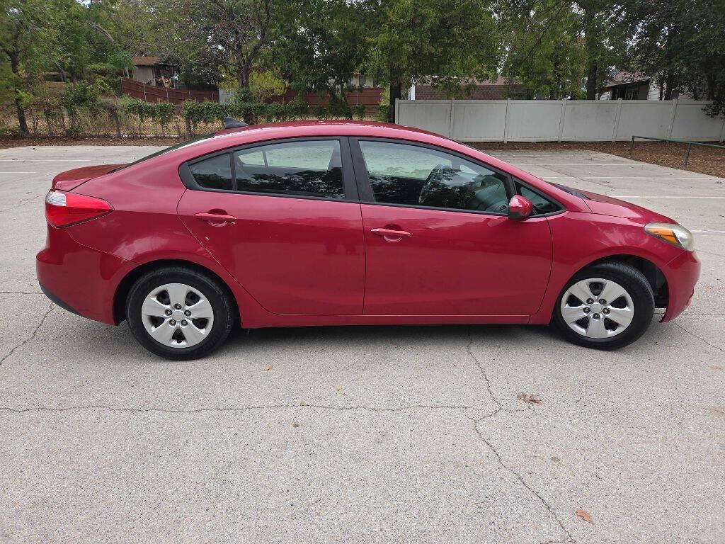 Used 2016 Kia Forte LX FWD image 7