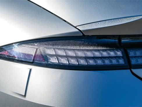 Used 2024 Hyundai Ioniq 6 Limited image 9