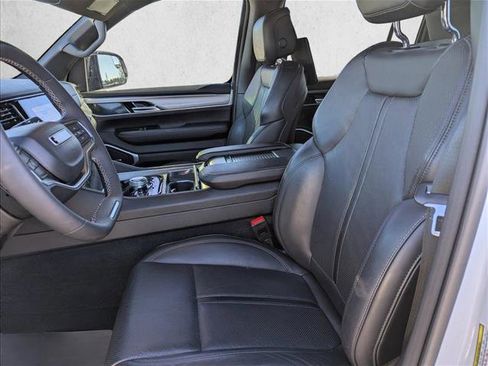 Used 2023 Jeep Wagoneer Series II image 24