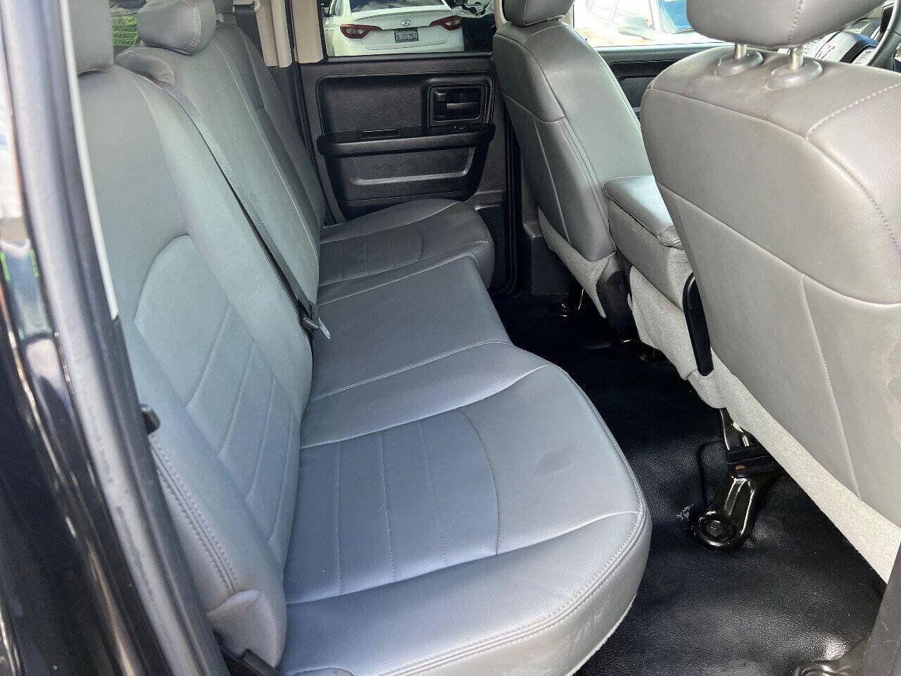 Used 2015 RAM 1500 Tradesman RWD image 22