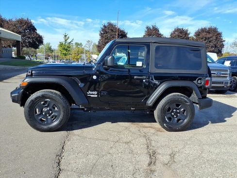 Used 2021 Jeep Wrangler Sport image 2