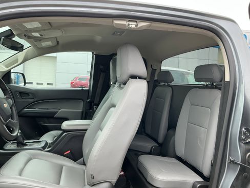 Certified 2022 Chevrolet Colorado W/T w/ WT Convenience Package AWD/4WD image 6