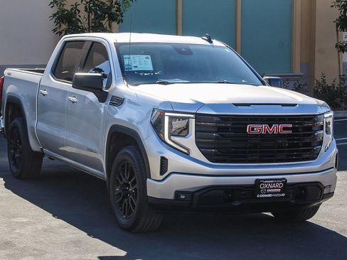 Used 2022 GMC Sierra 1500 Elevation image 3
