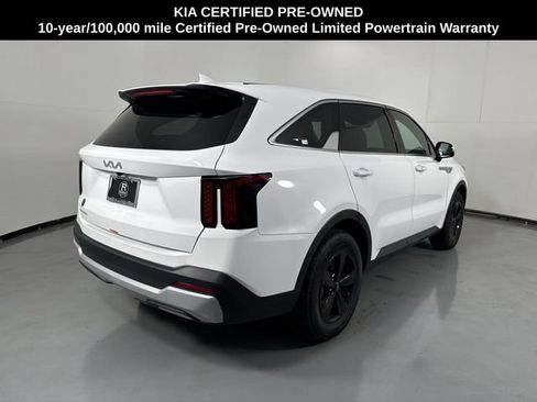 Certified 2025 Kia Sorento LX FWD image 33