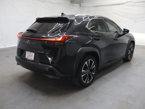 Used 2020 Lexus UX 200 w/ Premium Package FWD image 7