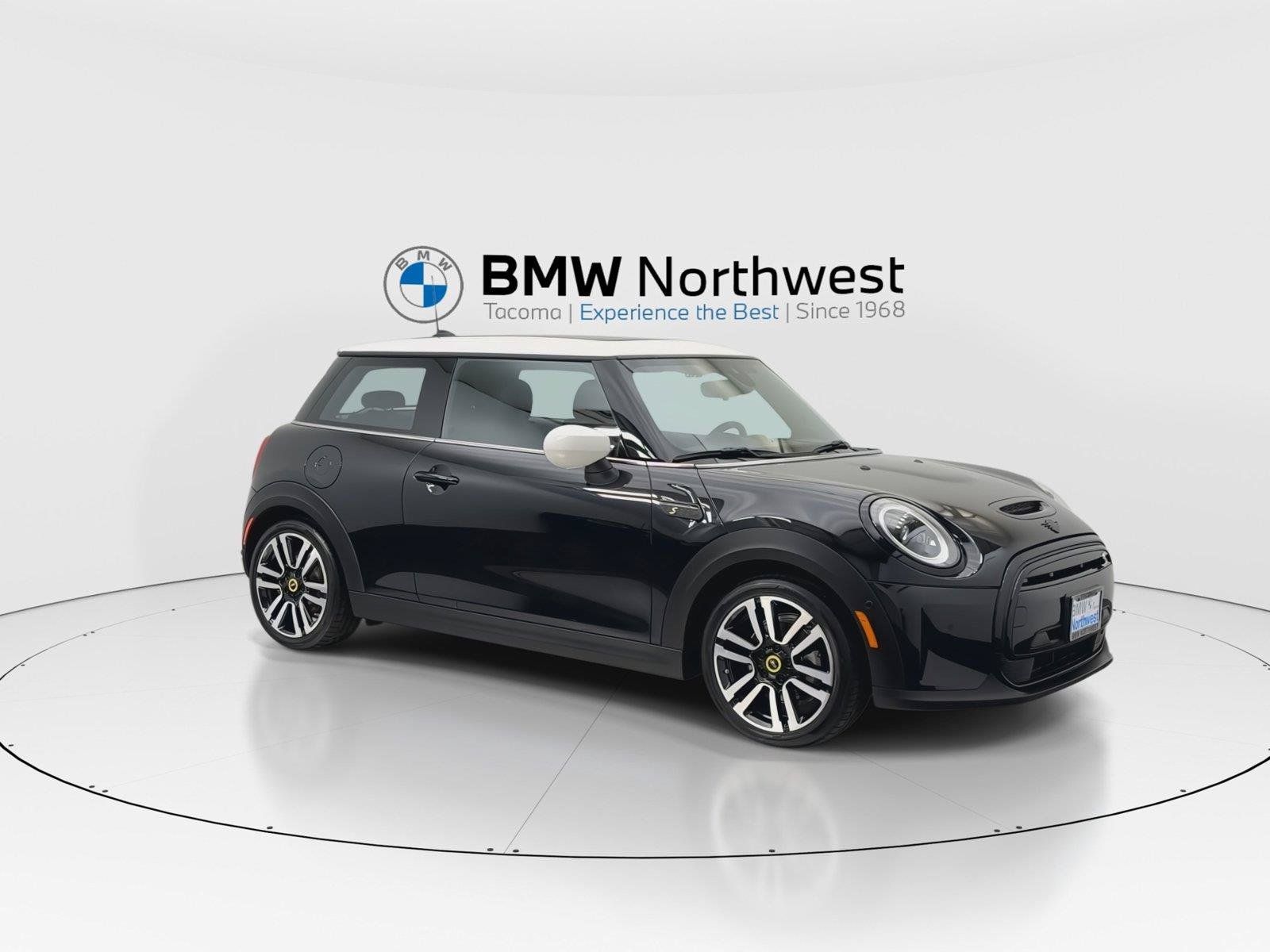 Used 2023 MINI Cooper SE FWD image 6