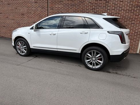 Used 2022 Cadillac XT5 Sportv AWD/4WD image 2