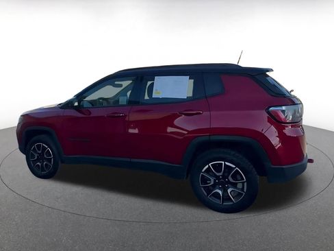 Used 2025 Jeep Compass Trailhawk image 8