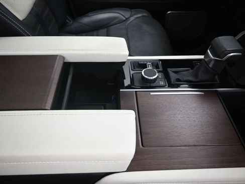 Used 2023 Toyota Sequoia Capstone AWD/4WD image 28