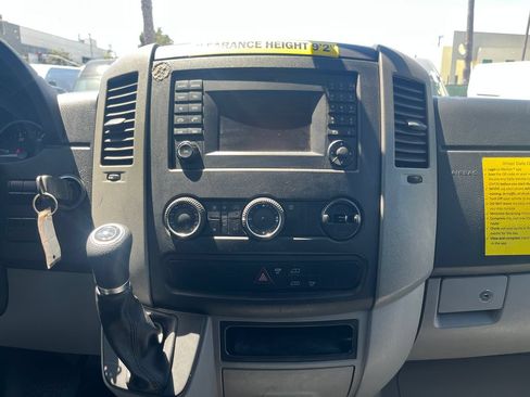 Used 2018 Mercedes-Benz Sprinter 2500 image 18